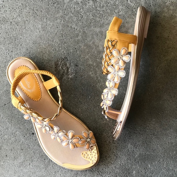 Size 7 Italina Yellow Floral Rhinestone Embellished Flat Sandal - Picture 3 of 7